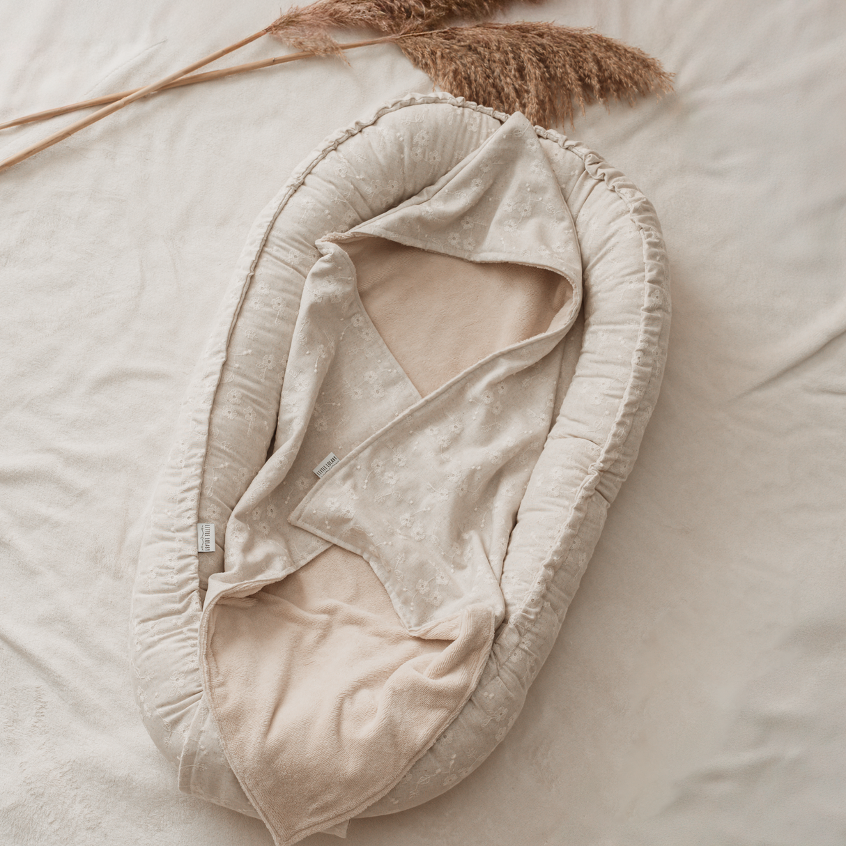 Babynestje - Linen Embroidery Flowers