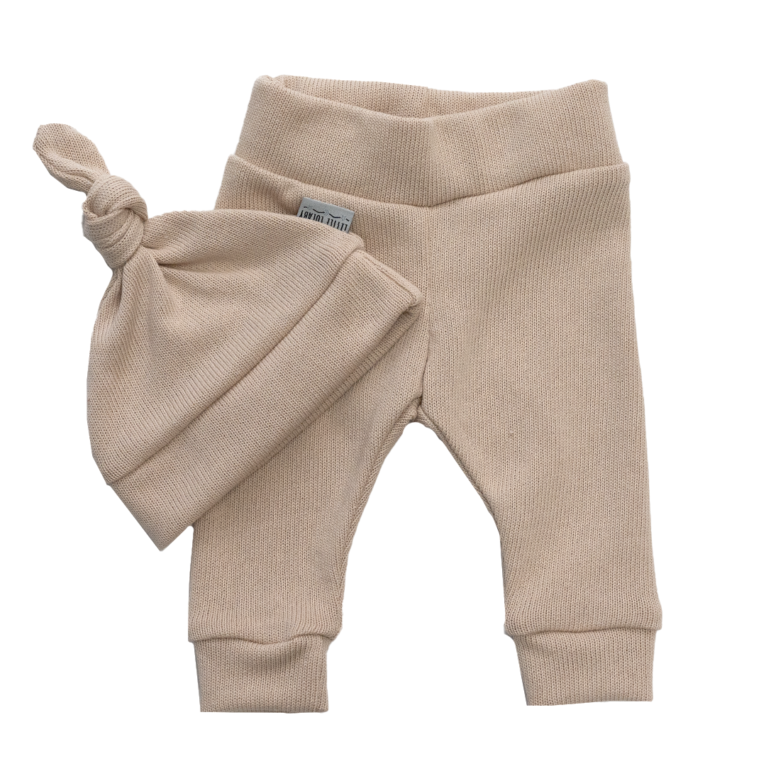 Newborn Muts + Broek - Fijn Gebreid Beige
